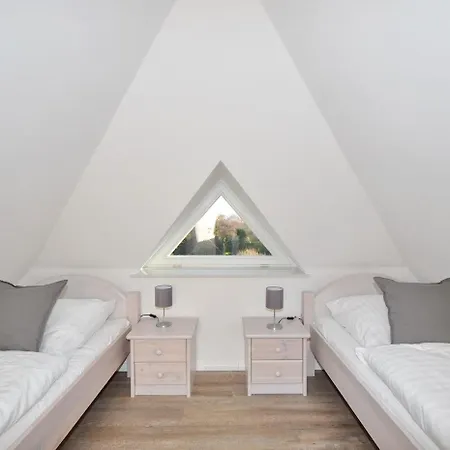 Holiday home Doppelhaushaelfte Boehler Wiesenblick Bohl